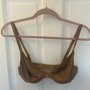 CUUP “THE TRIANGLE” 34C